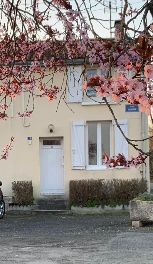 La Maison D'Eloi Montignac-Charente エクステリア 写真