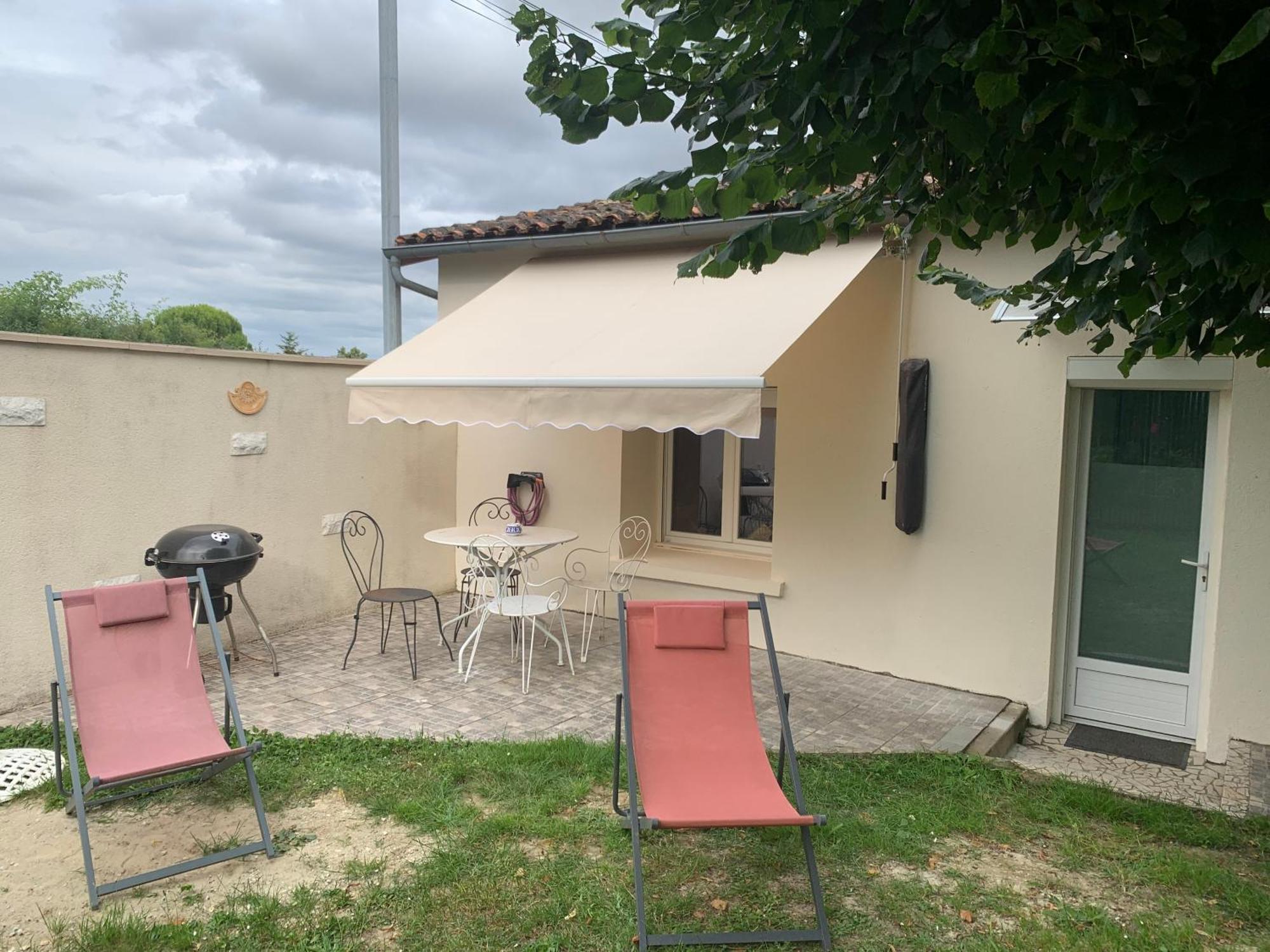 La Maison D'Eloi Montignac-Charente エクステリア 写真